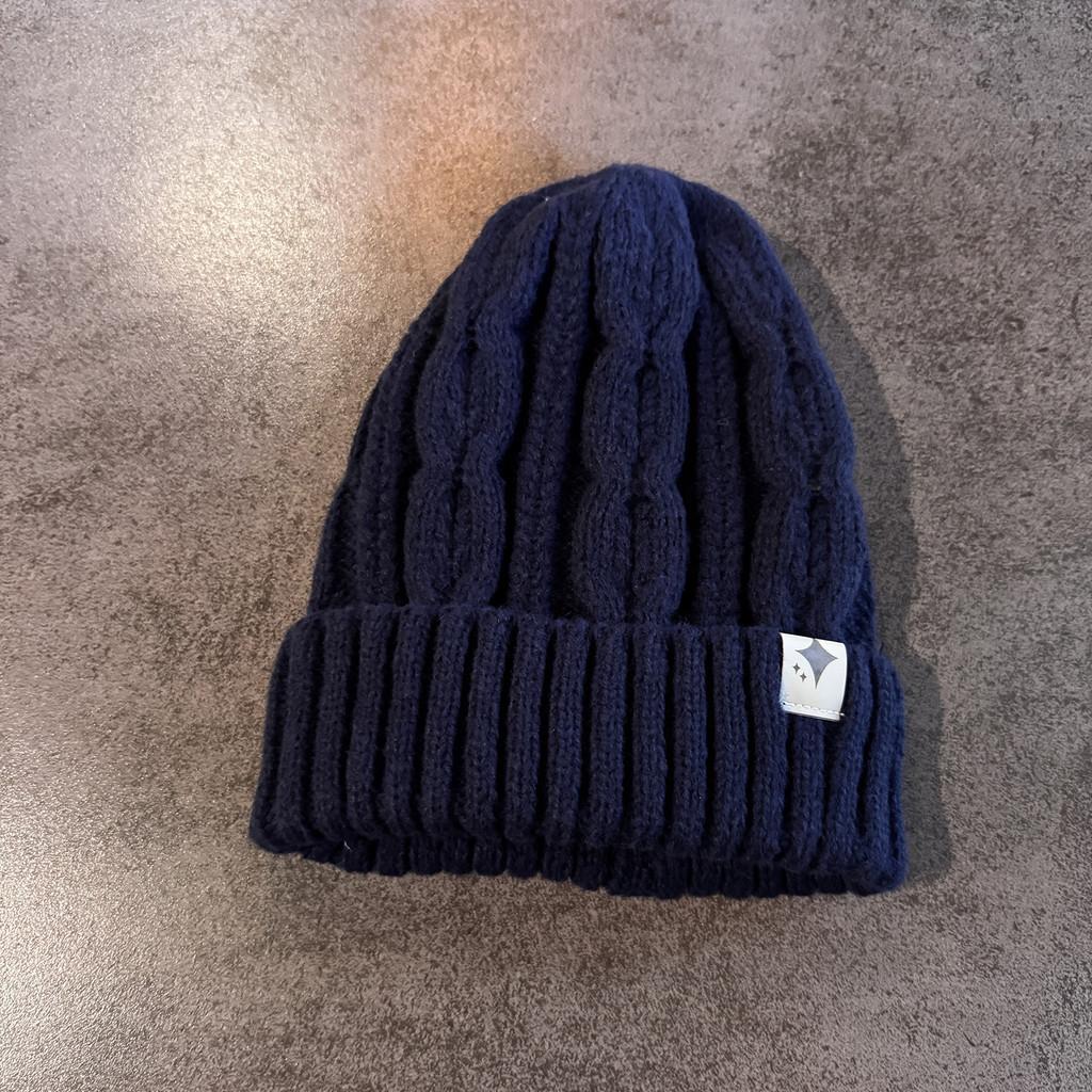 Mens Knit Hat With Solid Color Design Accents Thick Warm Beanie For Winter Sports And Outdoor