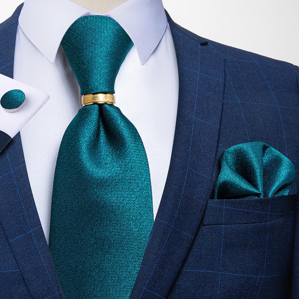 Мужской аксессуар для костюма