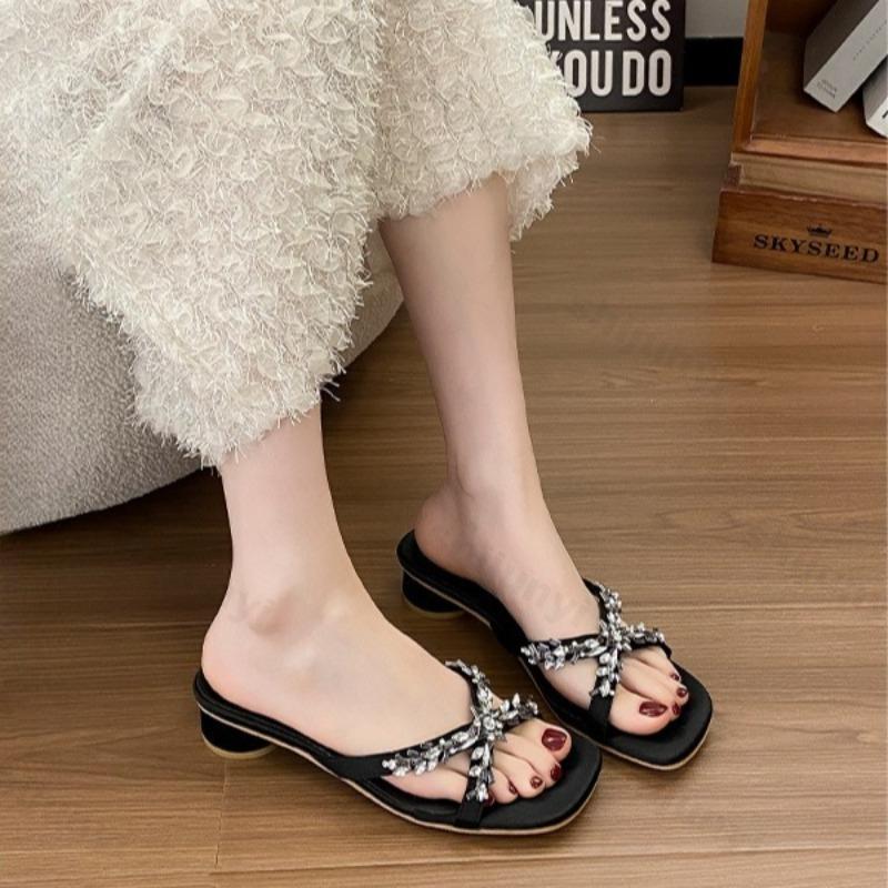 Fashion Elegant Rhinestone Cross Strap Square Head Sandals Women's Summer 2025 Fashion Breathable Cool Slippers Comfortable Beach Drags