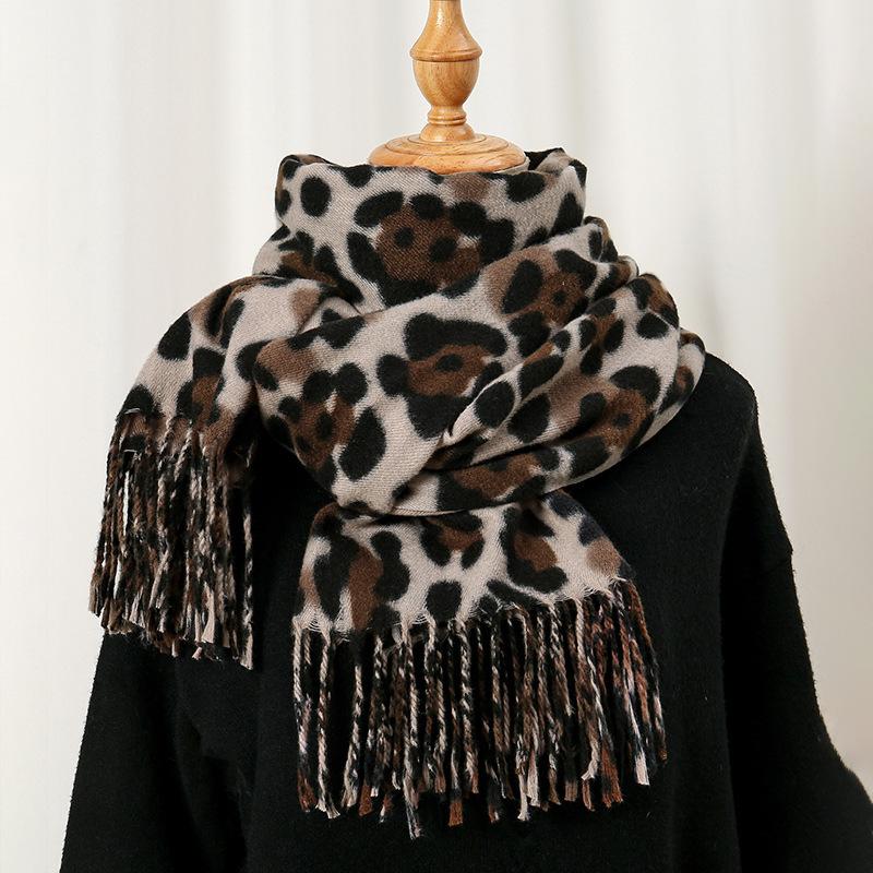 Autumn and Winter Leopard Print Scarves with Tassel Printed Imation Cashmere Tippet Sunscreen Hijab