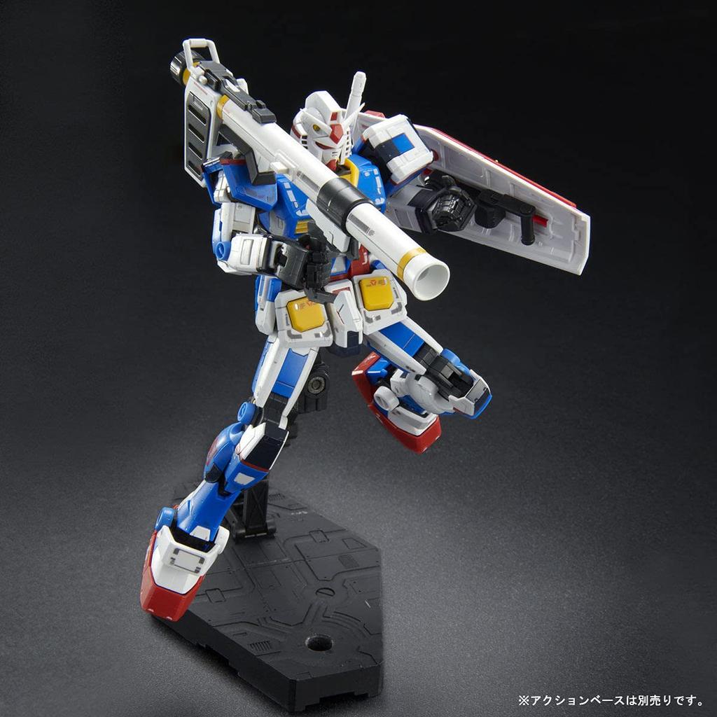 BANDAI RG Гандам Яркий 1/144 RX-78-2 (Команда Custom)
