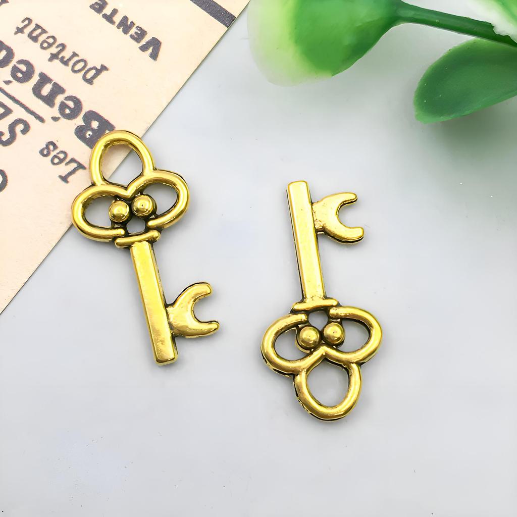 3-Color DIY Alloy Retro Key Jewelry Pendants