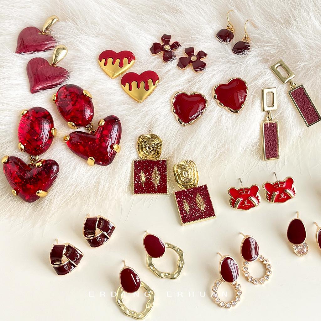 French Vintage Red Geometric Earrings: Retro Style, High-End Luxury Drip Glaze, Unique Niche Design