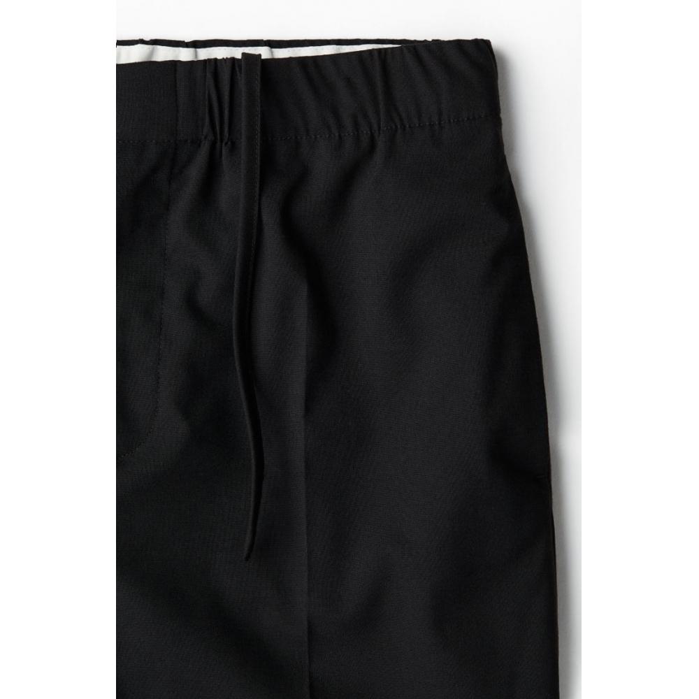 H M Relaxed Fit Tapered Pants Black
