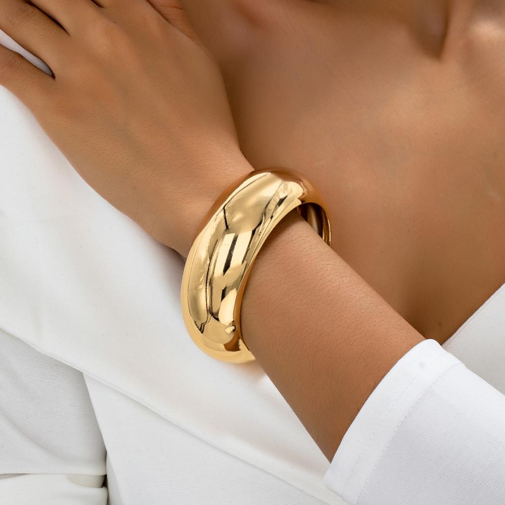 Женский браслет, широкий, простой, гладкий и удобный, подходит для повседневной носки и для отпуска