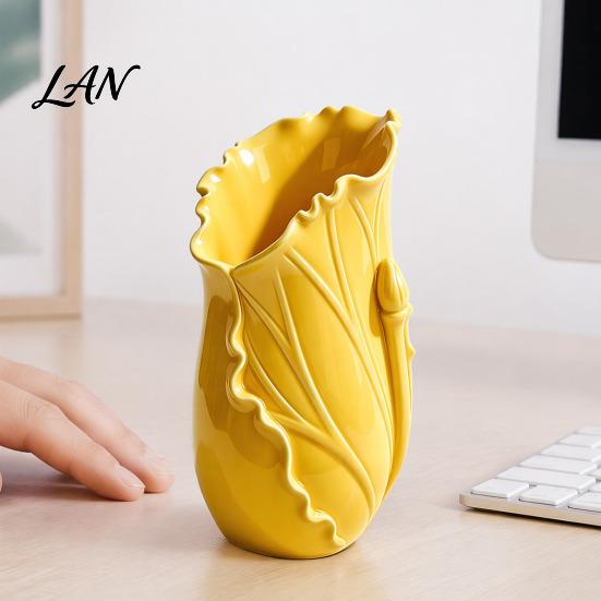 Eco-conscious Stationery Holder Lotus Leaf Pen Holder, Decorative Pencil Modern Minimalist Desktop Organizer Desk for Office Supplies Makeup Brushes