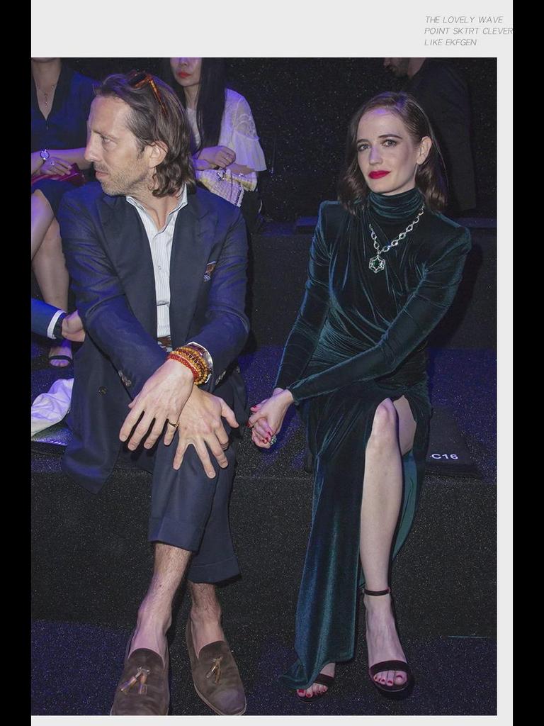 Осеннее платье 2025 года из темно-зеленого бархата с высоким разрезом, украшенное звездами, асимметричное длинное платье