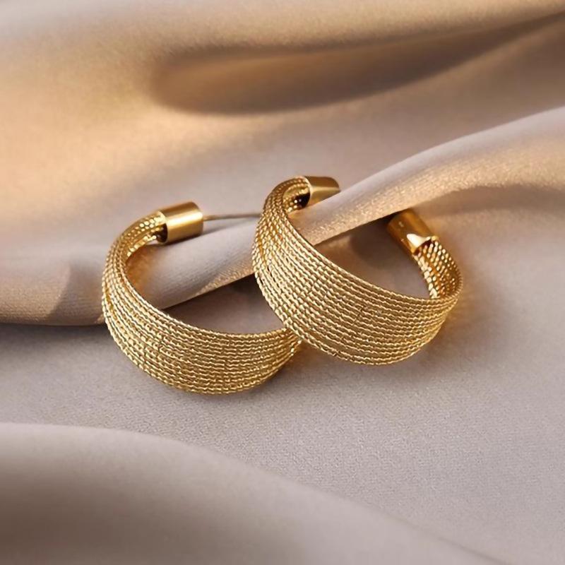 Thick Wide Multi-Strand Woven Mesh Texture C-Shape Hoop Earrings Gold Tone Snap Closure Elegant Office Ladies Accessories