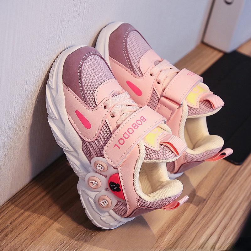Весенняя новая модная обувь для девочек, дышащие, удобные, универсальные детские кроссовки, простая мягкая подошва, модная обувь для мальчиков, брендовая детская повседневная обувь