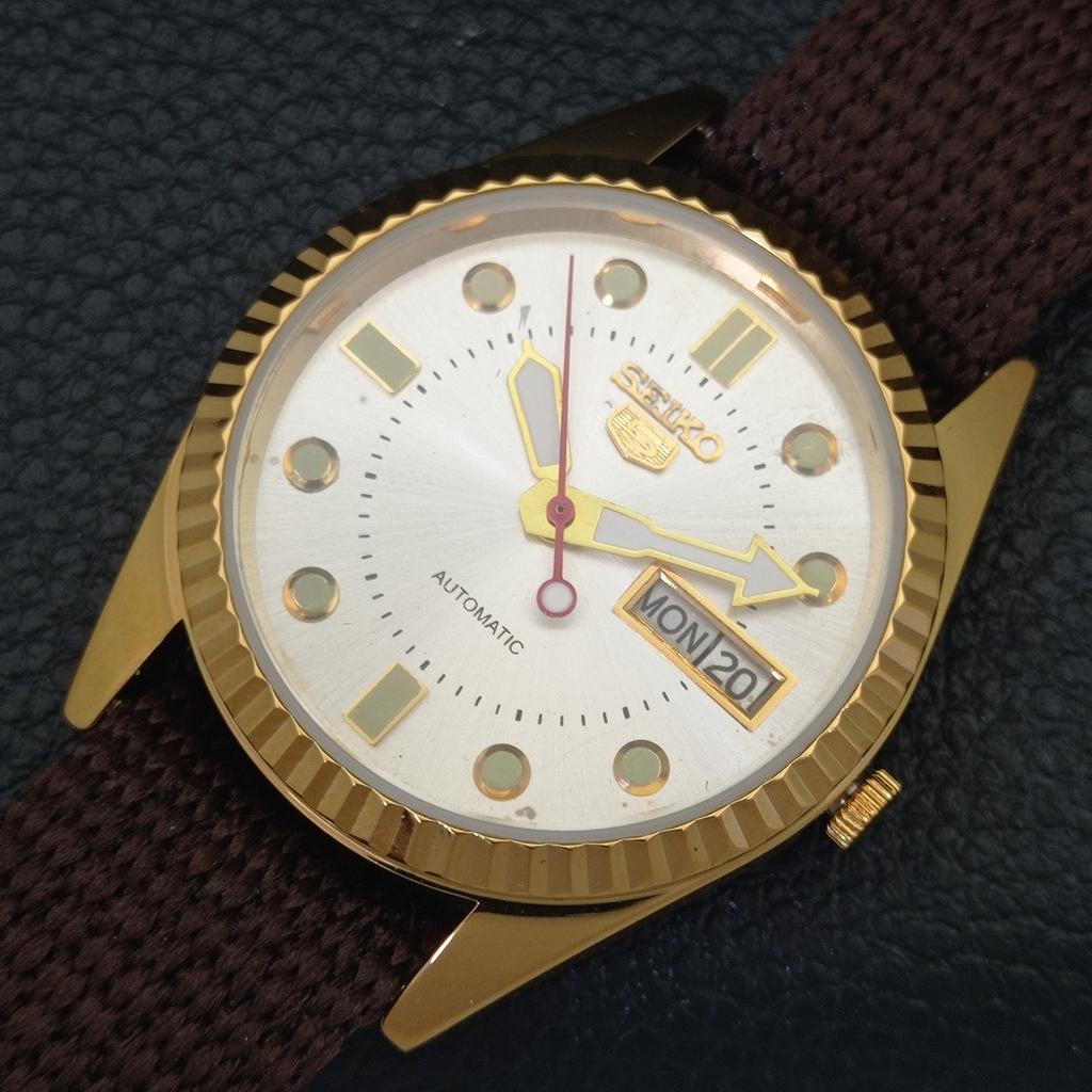 ВОССТАНОВЛЕННЫЕ ВИНТАЖНЫЕ АВТОМАТИЧЕСКИЕ МУЖСКИЕ ЧАСЫ SEIKO 5 JAPAN СЕРЕБРЯНЫЙ ЦИФЕРБЛАТ a434412-2