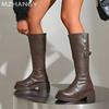 Модная платформа Женские высокие сапоги Кожаные каблуки Обувь Зимняя мода Сапоги до колена Женские 2024 Зимние сапоги Элегантные Женские Челси Ботинки