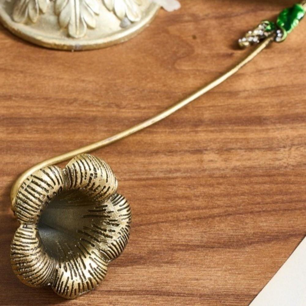 Vintage Candle Snuffer Exquisite Candle Wick Smotherer Flower Candle Extinguisher Living Room