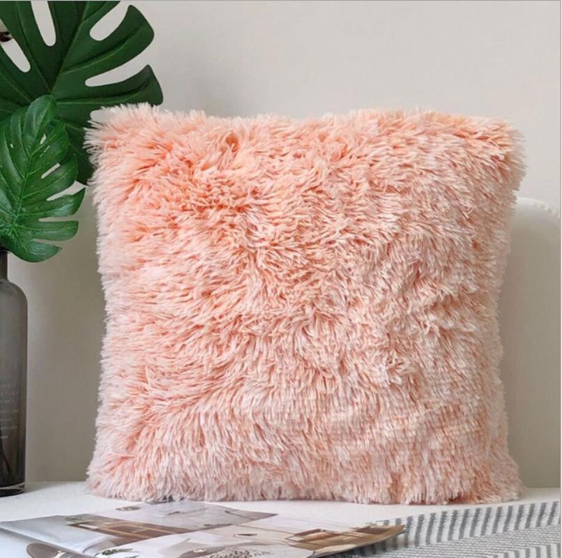 Пушистый чехол для диванной подушки