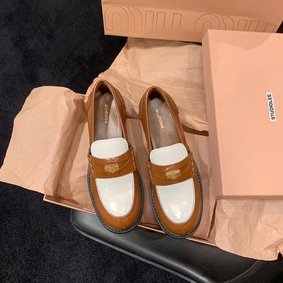 2025 осень тупой носок маленькая золотая пряжка одинарная обувь толстый каблук платформа маленькие кожаные туфли британский стиль лоферы женские легкие