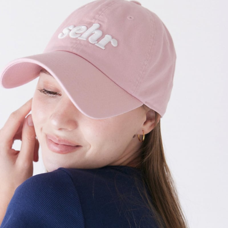 Very basic ball cap (pink)