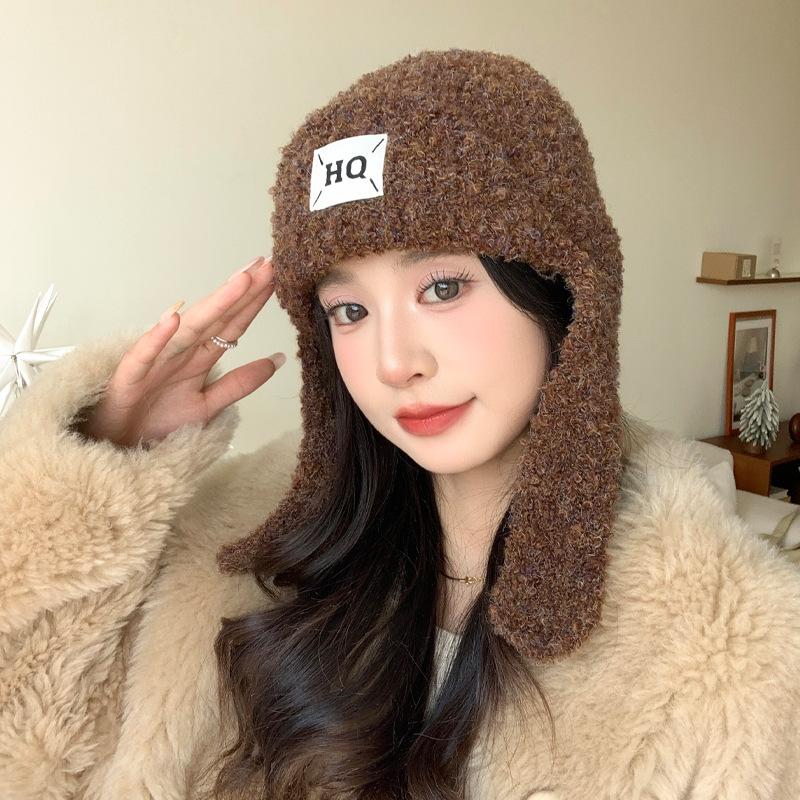 Осенне-зимняя модная повседневная вязаная шапка из кораллового флиса, японская универсальная теплая шапка для женщин, уличная ветрозащитная шапка для защиты ушей