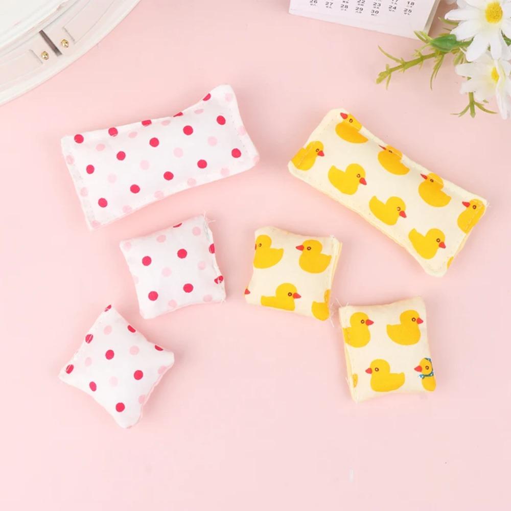 Набор из пяти предметов, кукольный домик, миниатюрная кровать, простыня, 20 см, плюшевая кукла, постельные принадлежности, ролевые игры, игрушки