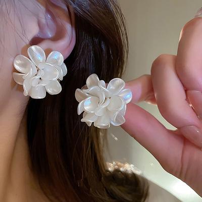 Серьги-цветы из белого акрила для женщин, романтические серьги для свадьбы, простые серьги-гвоздики, ювелирные изделия, подарок для девочек