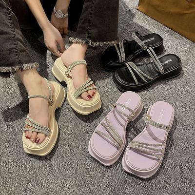 Европейские полутапочки женская верхняя одежда лето 2025 новые нишевые высококачественные крутые тапочки на каблуке для отдыха на пляже