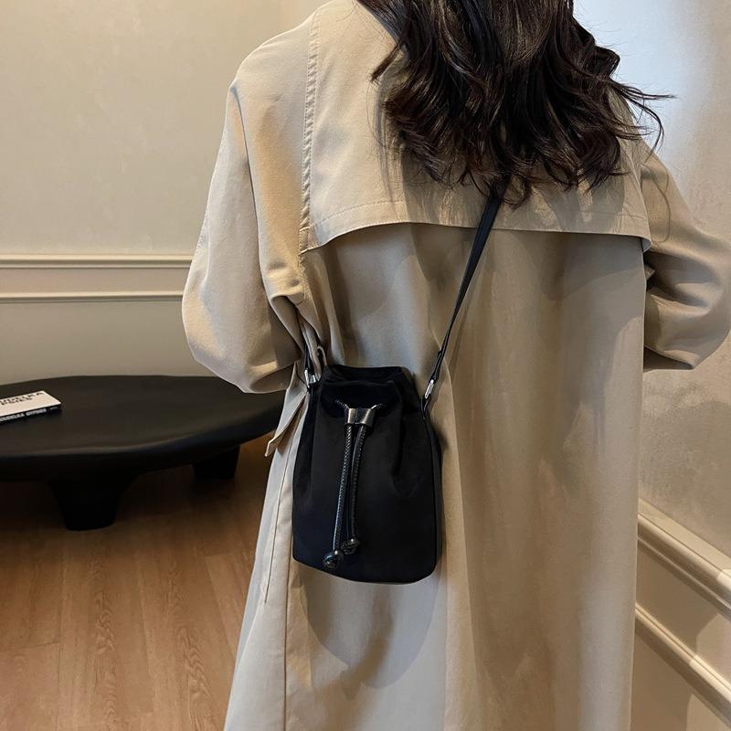 Ретро повседневная сумка-ведро женская новая осенняя модная простая сумка на плечо нишевый дизайн сумка-мессенджер