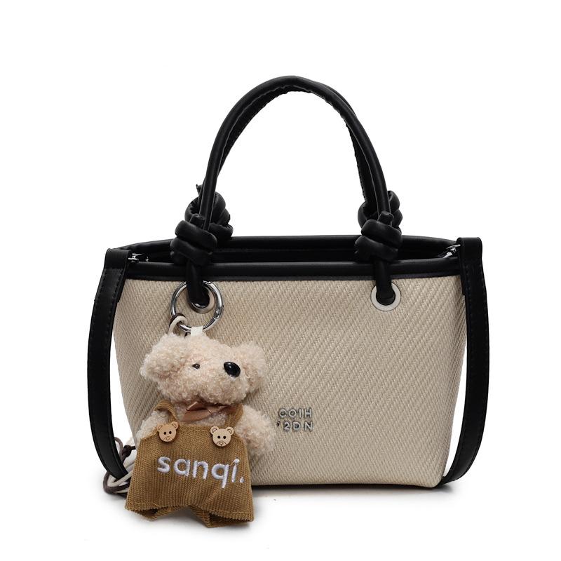 Fashion Trend Small Bag Women's 2025 Spring and Summer New Casual Messenger Bag Niche Design Simple Portable Bucket Bag