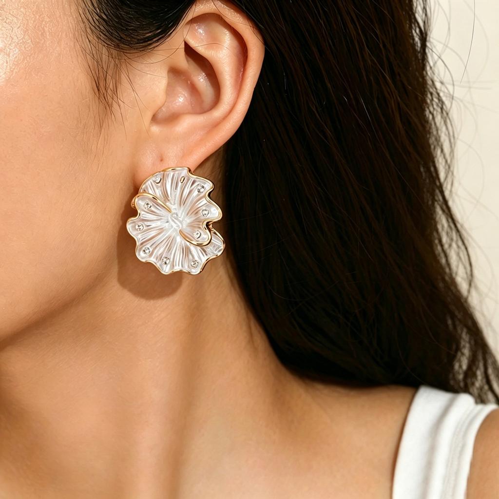 European and American women's earrings, geometric drip oil-set diamond high-end design earrings, versatile niche earrings