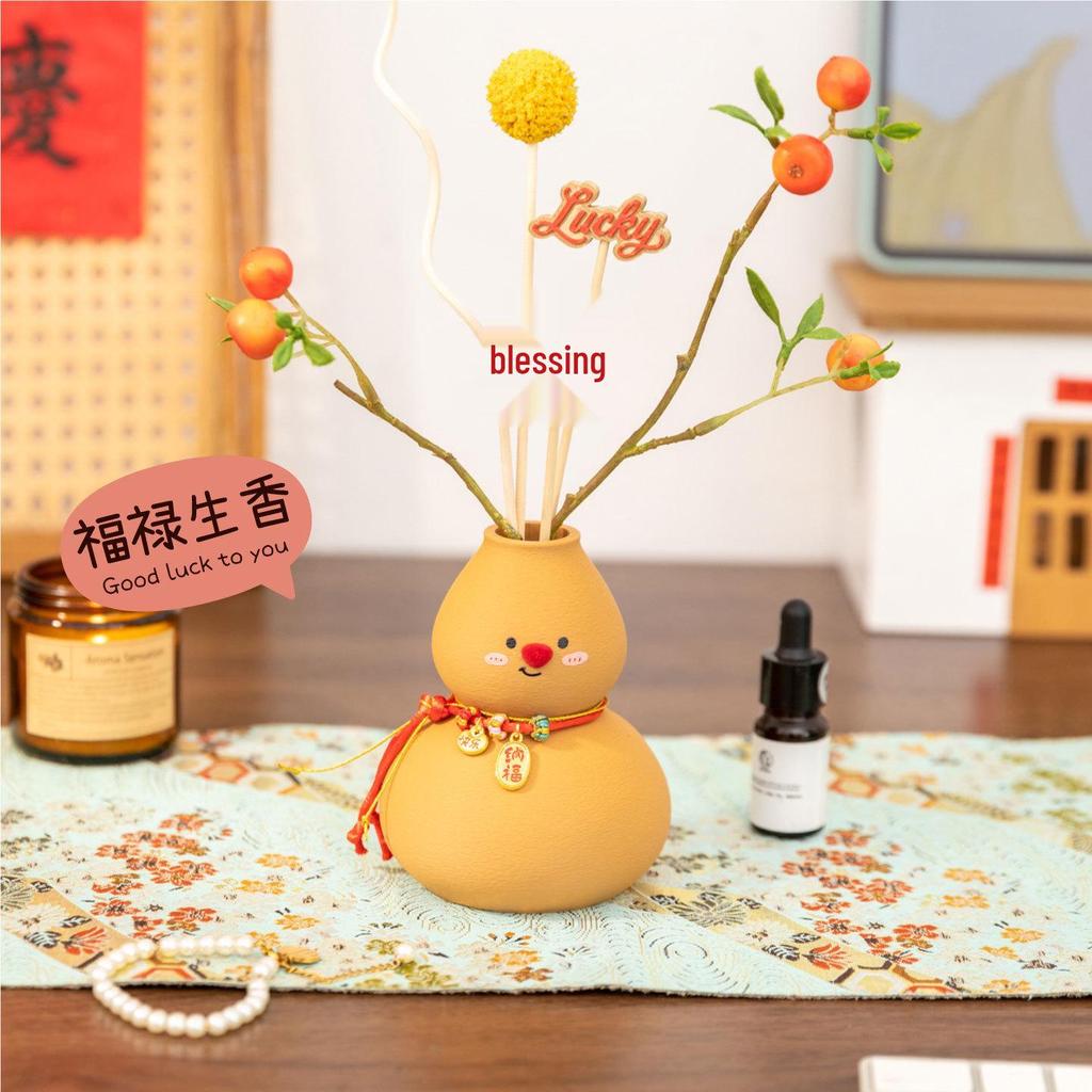 A'ying New Year Gourd Aroma Diffuser with Flower Sticks for Home and Office
