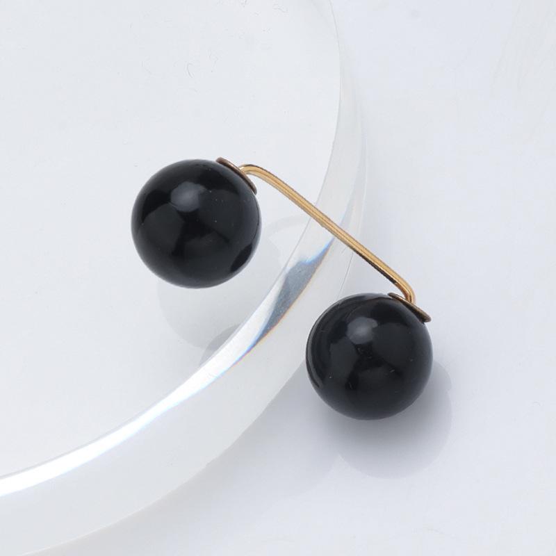 Elegant Minimalist Pearl Pin Brooch for Neckline and Waist