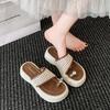Ретро плетеные шлепанцы-щипки женские 2025 новые летние носить иностранные модные сандалии на толстой подошве с юбками римские туфли