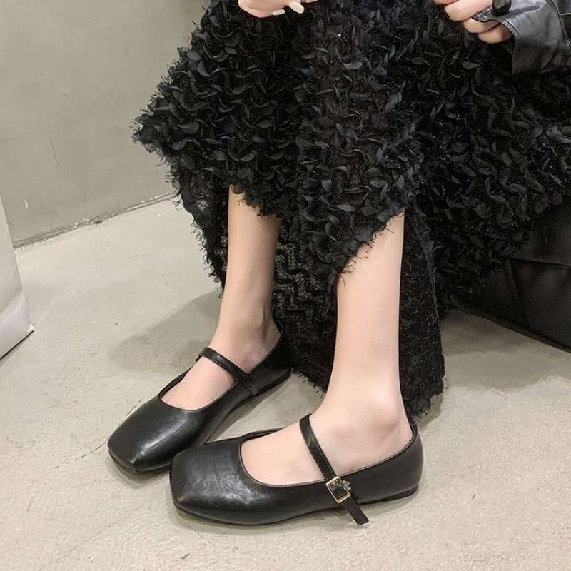 French Square Head Shallow Mouth Flat-soled Single Shoes Women's 2025 Models with Skirts, Evening Breeze Gentle Soft Soles Mary Jane Small Leather