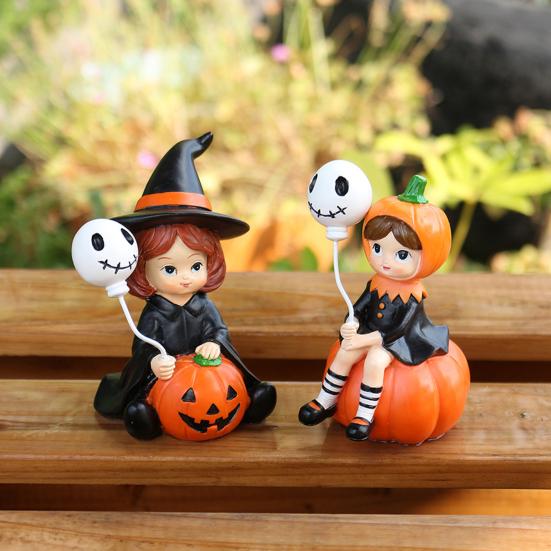 2Pcs Pumpkin Witch Figurines Witch Holding Skull Balloon Ornament Cartoon Witch Statues for Halloween Miniature Scene Props