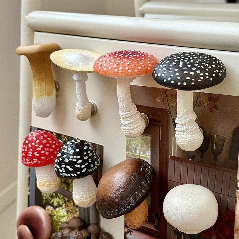 1PC Simulated Mushroom Refrigerator Patch 3D Mushroom Fridge Magnets Home Decoration 11 Styles