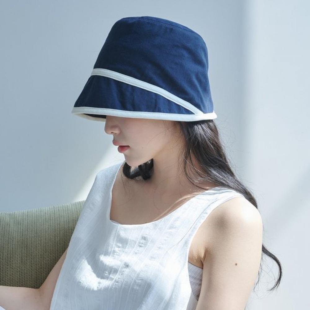 Allincomplete Contrast Line Moon Bucket Hat 2 Colors