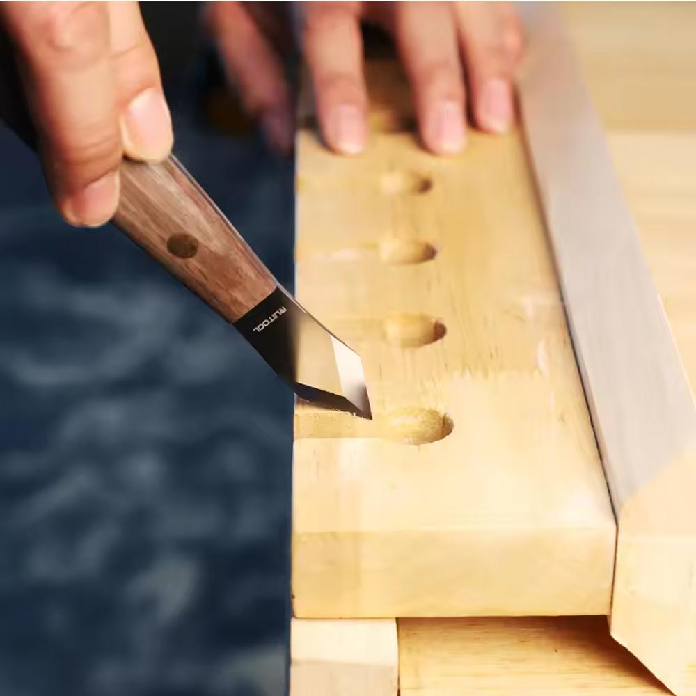 Используется для точной разметки и гравировки marking knife из высокоуглеродистой стали с двойным наклонным деревянным держателем и защитным чехлом