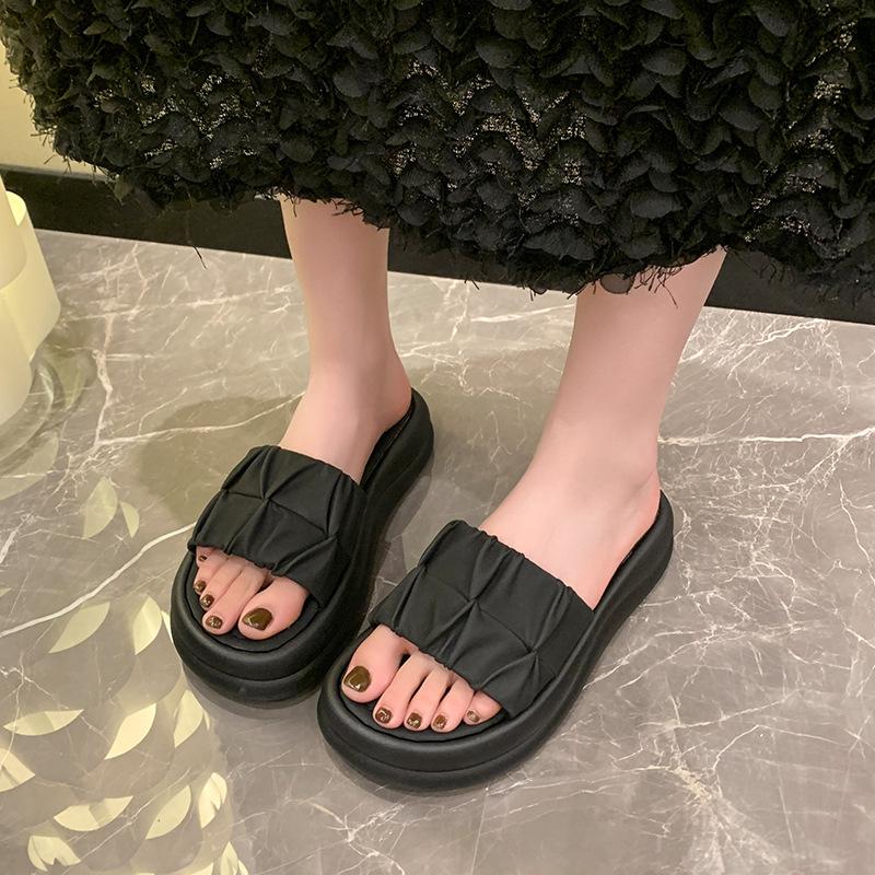 Thick-soled Cool Slippers Women's 2025 New Summer Wear One-word Beach Slippers Enlarged and Widened Sandals