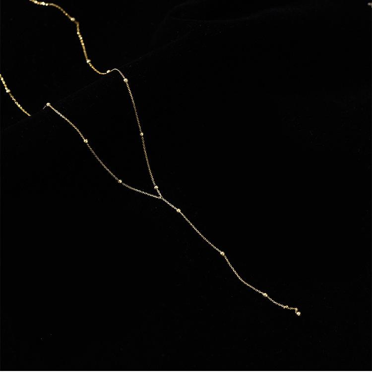 Серебряное ожерелье с кисточками S925: Женский летний стиль - Простая, шикарная цепочка на ключицы с легкой роскошью и нишевым дизайном.