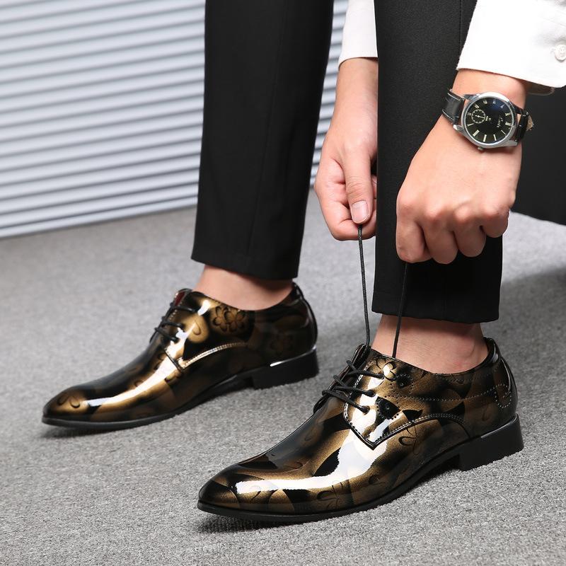 Fashion Luxury Men Oxford Shoes Retro Floral Pattern Men Dress Shoes Fashion Lace-Up Flats High Quality Business Men Party Wedding Shoes