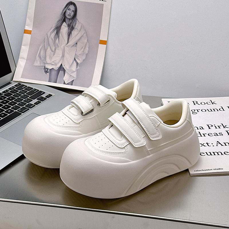 Весенняя женская обувь новая липучка большая голова белые туфли женские толстая подошва увеличивает 2025 женская обувь новая универсальная повседневная обувь
