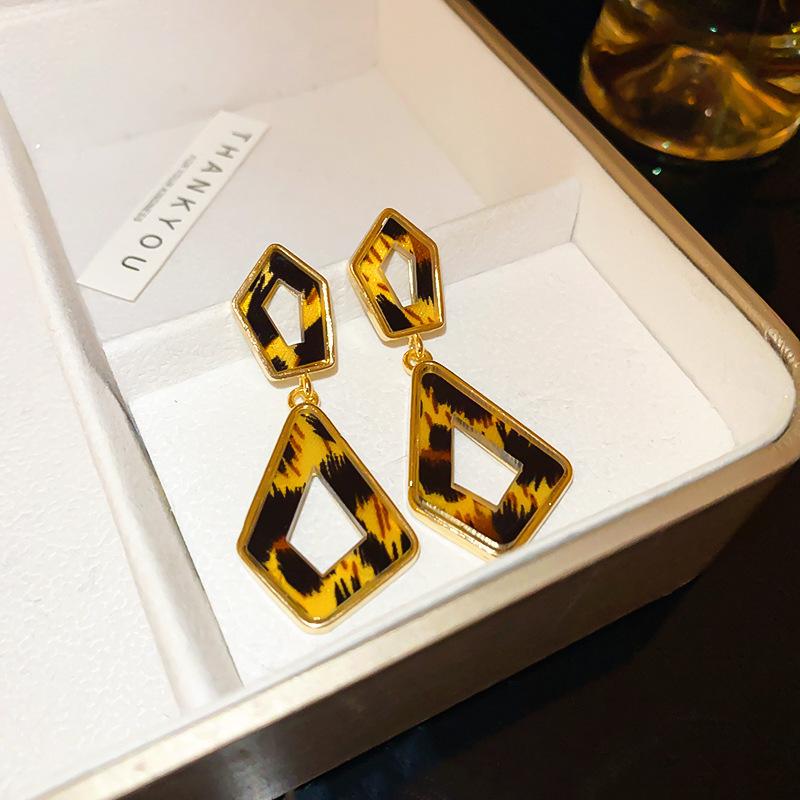 Ретро Гонконгский стиль Серьги-кольца с леопардовым принтом из серебряной иглы Легкая роскошь Высококлассные серьги с темпераментом Нишевые серьги Женские