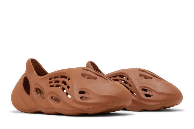 Men's Sneakers adidas Yeezy Foam RNR Clay Red Clay Red/Clay Red/Clay Red