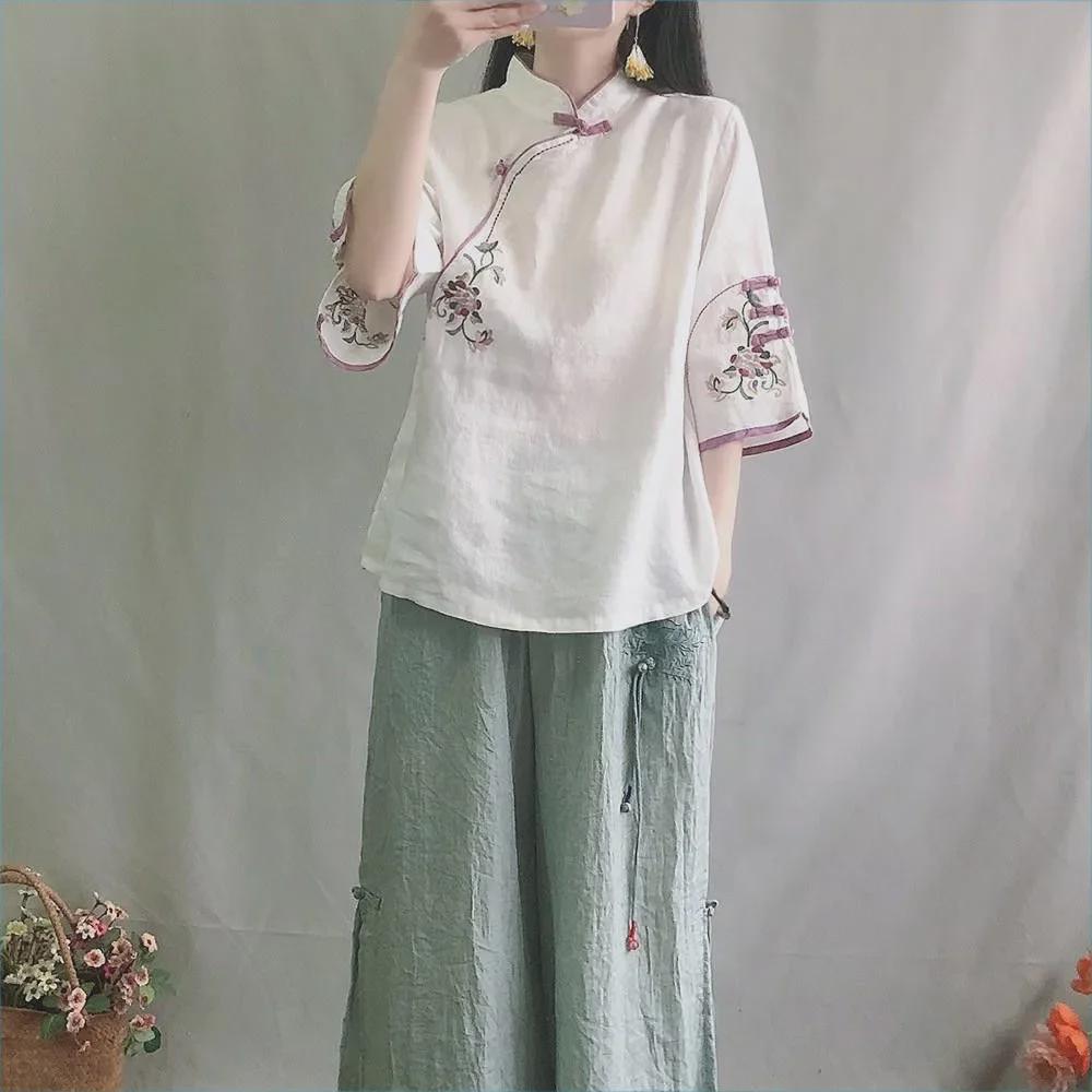 Вышитая рубашка из хлопка и льна в ретро-китайском стиле с воротником-стойкой и контрастными пуговицами для женщин на весну/лето