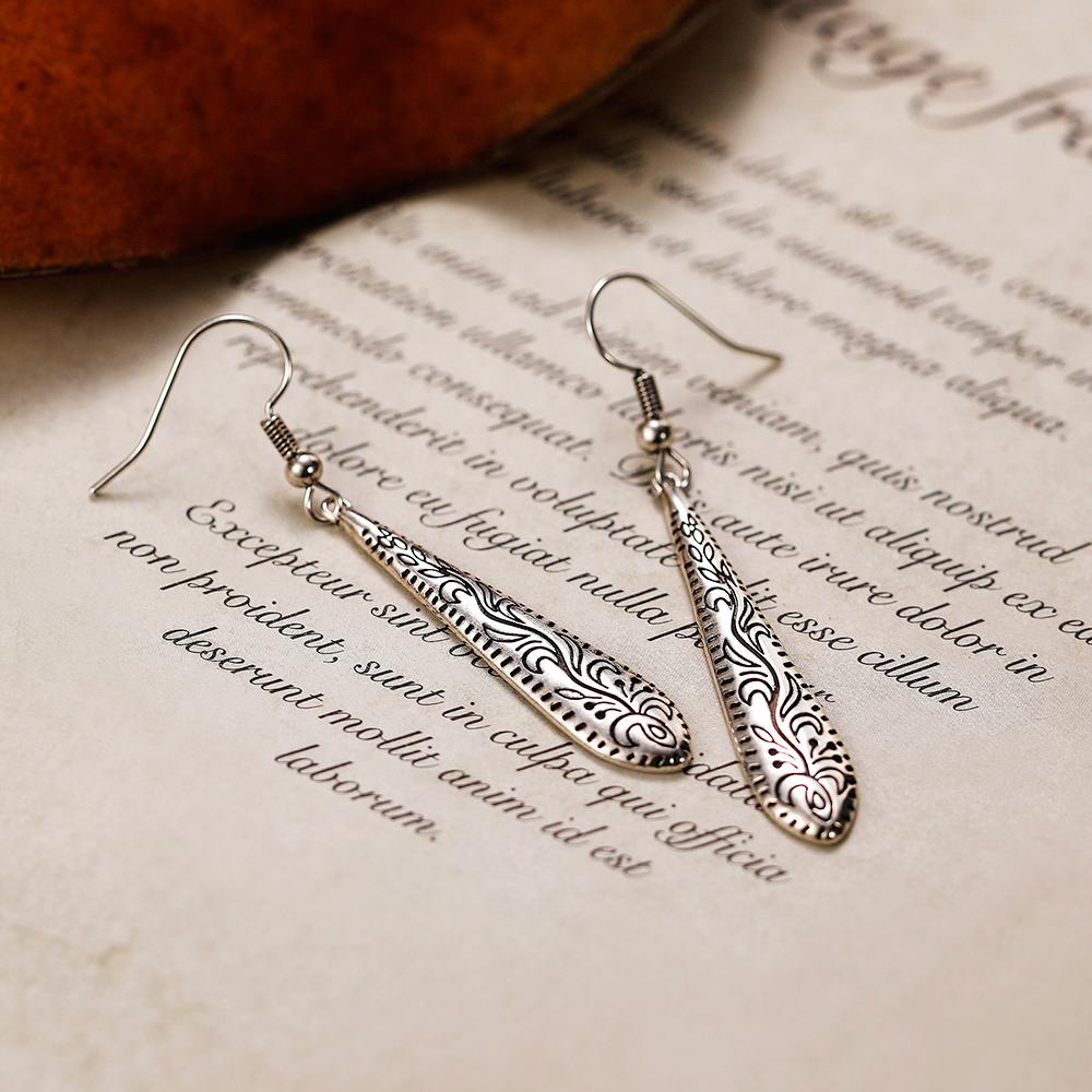 Новые длинные висячие серьги в форме капли воды с резным узором для женщин, металлические антисеребряные винтажные серьги, ювелирные изделия