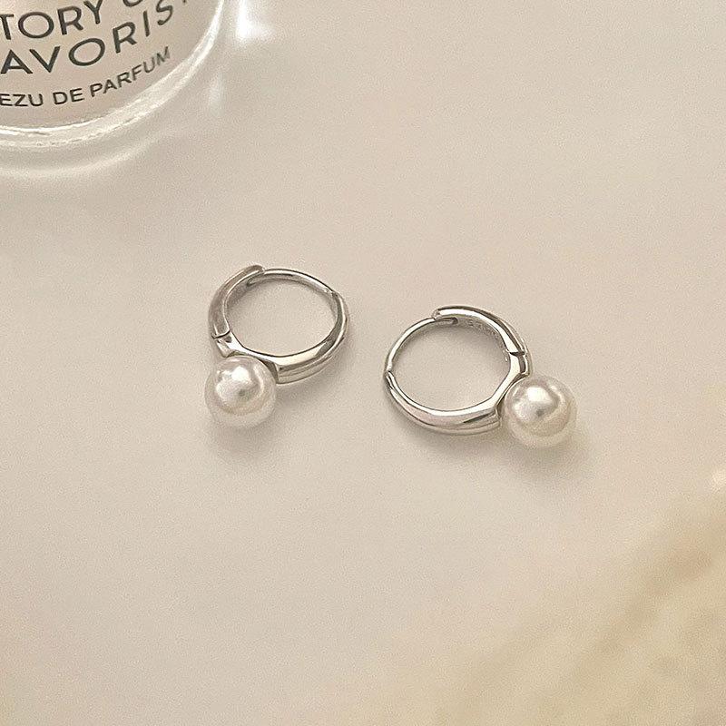 Легкие роскошные французские ретро-жемчужины с пряжкой для ушей, нишевый дизайн, высококачественные серьги для подруги