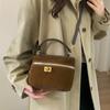 Корейская версия нишевый дизайн сумка-коробка женская 2025 новая ретро ins портативная сумка для поездок в стиле форин, на плечо, мессенджер