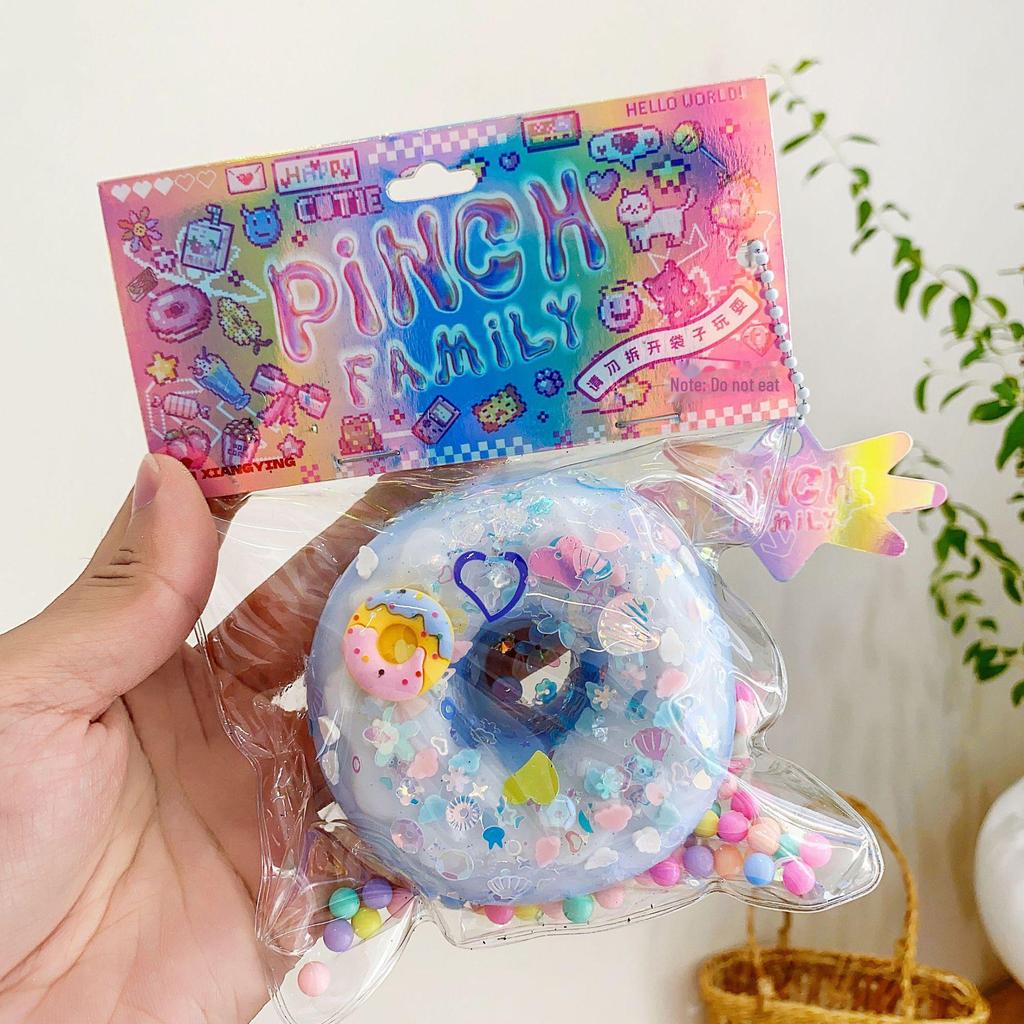 Медленный отскок плюшевой кошачьей лапы декомпрессионная игрушка симуляция