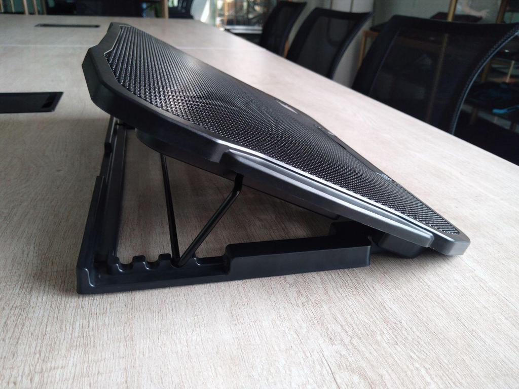 Подставка для ноутбука Nosi с вентилятором