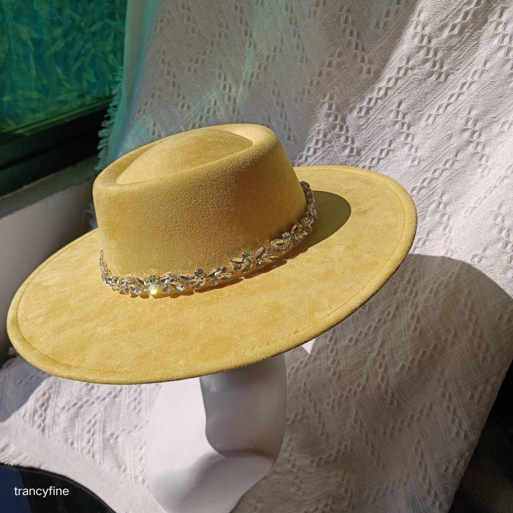 Шляпы Diamond Vegan Suede Fedora Шляпа Nubulk с широкими полями для женщин Зимняя шляпа Праздничная шляпа Модельная шляпа Weddiong Hat Diamond Головной убор
