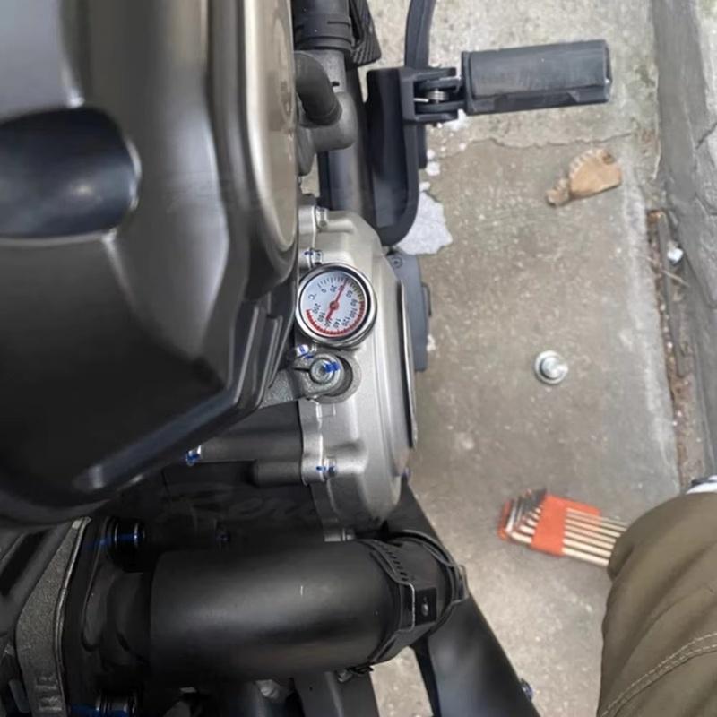 Oil cap and oil temperature gauge for Benda Grey Stone ROCK 250 300 Chinchilla 500 350 450 engines.