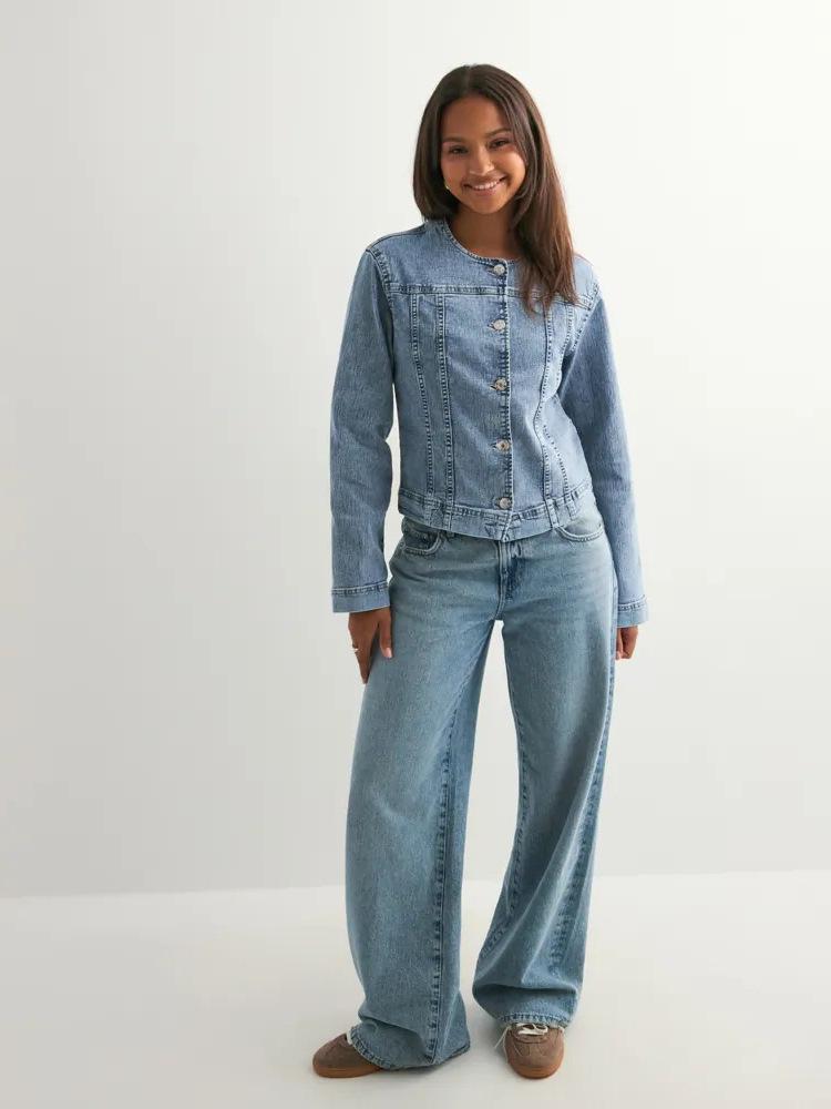 Женская джинсовая куртка с эффектом сильной потертости, повседневная