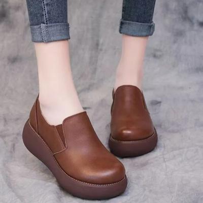 Женская модная обувь на танкетке, весенняя новинка, с круглым носком, с глубоким вырезом, на толстой подошве, противоскользящая, износостойкая, низкая